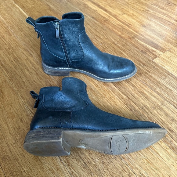 FRANCO SARTO Black Leather Ankle Hoda Bootie - Picture 2 of 5